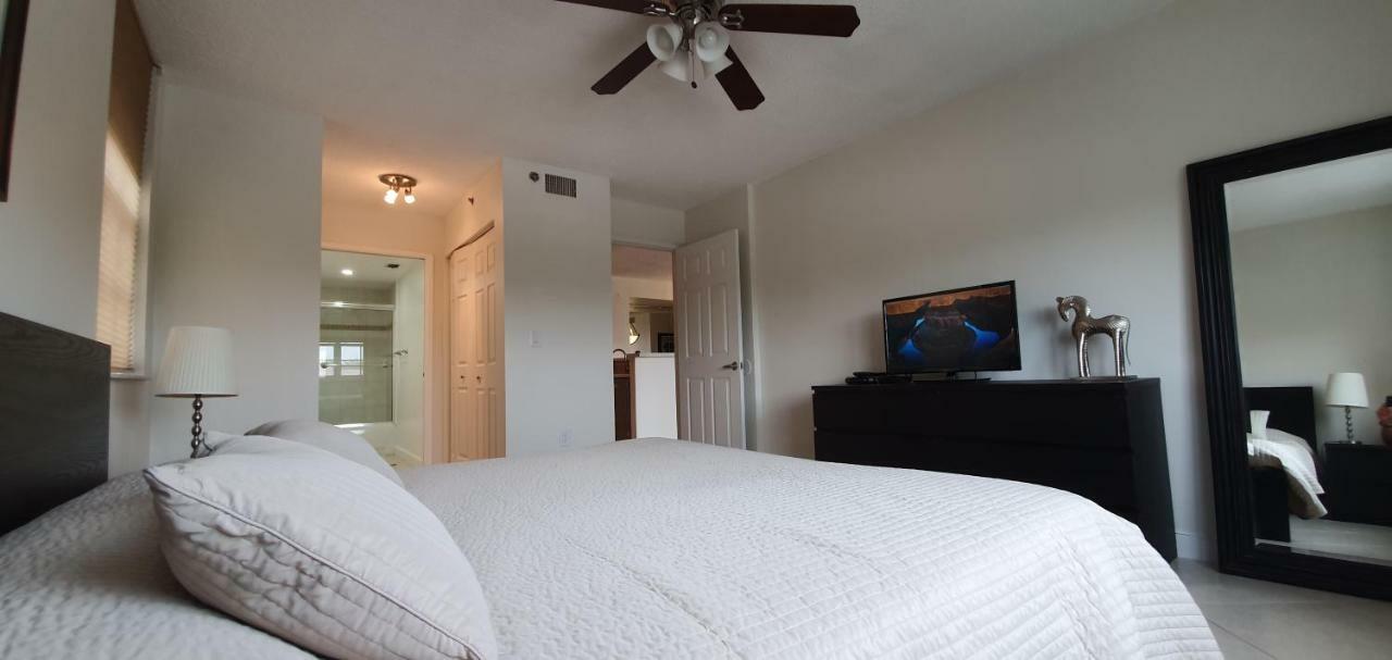 Yacht Club Aventura 2Br + 2Ba Appartamento Miami Esterno foto