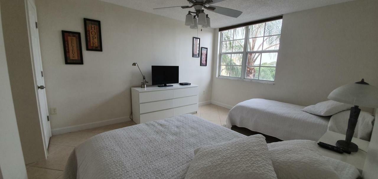 Yacht Club Aventura 2Br + 2Ba Appartamento Miami Esterno foto