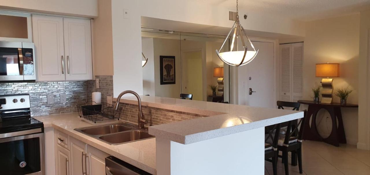 Yacht Club Aventura 2Br + 2Ba Appartamento Miami Esterno foto